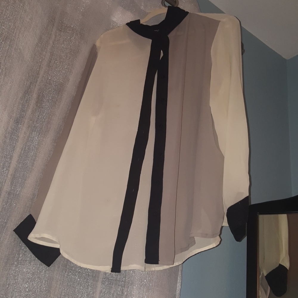 Color block long sleeve shirt
